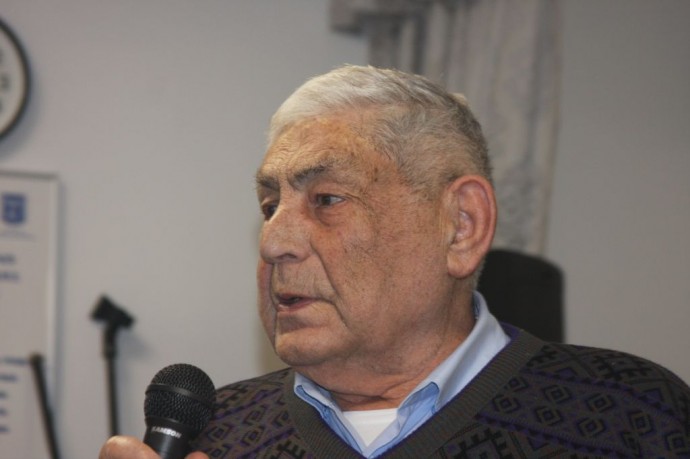 Давид Менис