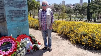 Церемония возложения венков к монументу &laquo;Свеча памяти&raquo; 1